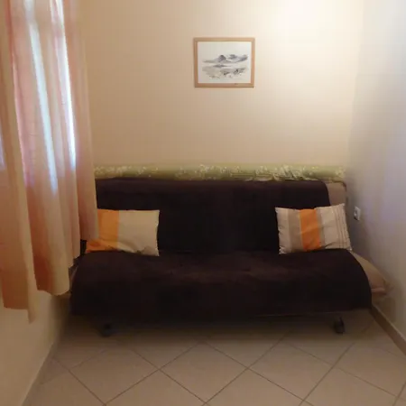 Aronis Apartmán